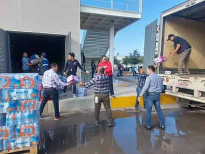 Hasta el momento se reunieron cerca de 10 toneladas de víveres no perecederos, agua, ropa y artículos de higiene personal. (CORTESÍA)