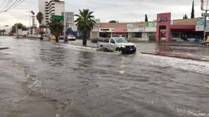 Román Cepeda refirió que se mantiene la gestión de recursos nacionales e internacionales para desarrollar el proyecto de drenaje pluvial. (Foto: FERNANDO COMPEÁN / EL SIGLO DE TORREÓN)