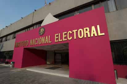 Invitan a la ciudadanía a feria de reclutamiento para supervisores y capacitadores electorales en el INE. (ARCHIVO)