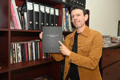 Quien esté interesado en un ejemplar puede contactar con el propio autor. (RAMÓN SOTOMAYOR)