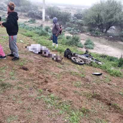 El hoy fallecido y la persona lesionada viajaban a bordo de una motocicleta de la marca Italika.