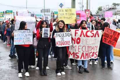 Román de Santos Sánchez, director de la Facultad de Ciencias de la Salud (Facsa) de la UJED campus Gómez Palacio, pidió una disculpa pública.