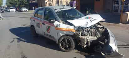 Ambos vehículos involucrados en el accidente resultaron con daños materiales de consideración.