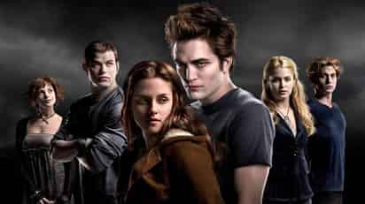Ya se cumplieron 15 años desde que la saga Twilight llegó a la gran pantalla, convirtiéndose en un fenómeno cinematográfico que marcó a toda una generación.