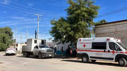 El hombre resultó con quemaduras en una mano y cara y lo llevaron a un hospital. (EL SIGLO DE TORREÓN)