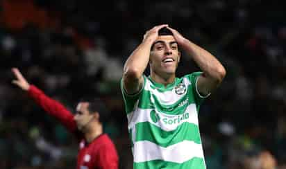 El volante ofensivo albiverde Juan Brunetta, se lamentó de una ocasión para su equipo, que anoche fue eliminado en el Bajío por los Esmeraldas, que jugarán la fiesta grande del futbol mexicano, al enfrentar al América. (EFE)