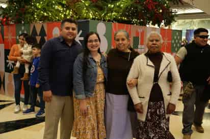 Víctor de la Cruz, Yoselin Castillo, San Juana Cortés y Carmen Calzada (EL SIGLO DE TORREÓN/ENRIQUE CASTRUITA)