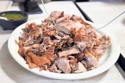 Las carnitas son unos de los platillos más amados en todo México, las podemos encontrar casi en cada colonia de la Ciudad de México y otras partes del país, en La Laguna son toda una tradición. Para llevar, por kilo, en taco o por pieza, las carnitas tradicionales nos acompañan en los domingos por la mañana o cuando simplemente el antojo pega. EL UNIVERSAL. 