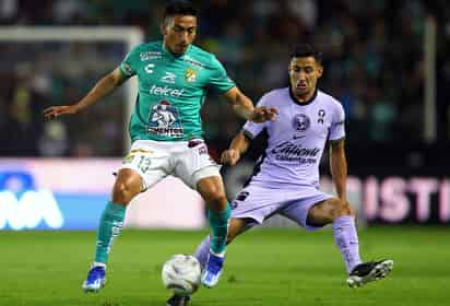 En un atractivo encuentro que se disputó en el estadio Nou Camp, León no supo mantener la ventaja en par de ocasiones y empató 2-2 con América en el duelo de ida de los cuartos de final del Apertura 2023.