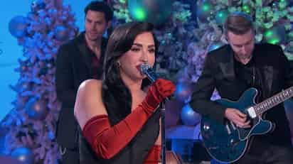 La cantante estadounidense, Demi Lovato, formará parte de las celebraciones de las fiestas decembrinas, y es que la artista tendrá su propio especial navideño.