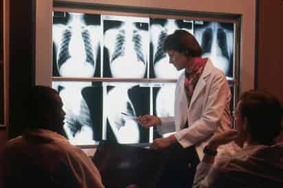 Los síntomas que produce la bacteria Mycoplasma pneumoniae