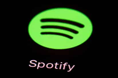 La aplicación Spotify en un iPad en Baltimore el 20 de marzo de 2018. El director financiero de Spotify, Paul Vogel, abandonará el puesto el próximo año, dijo el servicio de música por streaming el viernes 8 de diciembre de 2023, pocos días después de que la compañía anunciara su tercera ronda de despidos para 2023. (Foto AP/Patrick Semansky, archivo)