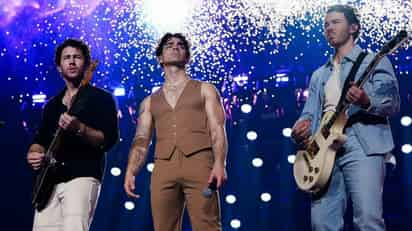 Los Jonas Brothers preparan varios conciertos para 2024 como parte de su gira The Tour: Five Albums. One Night, así lo dieron a conocer con un video en el que anunciaron las fechas de algunos shows que alistan para el siguiente año, en los que figura México.