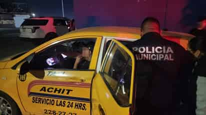 Una mujer dio a luz en un taxi. (EL SIGLO DE TORREÓN) 