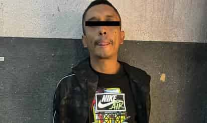 'El Mafafa' portaba 98 bolsas con cocaína para el menudeo, un arma de fuego calibre 9 milímetros, y mil 900 pesos.