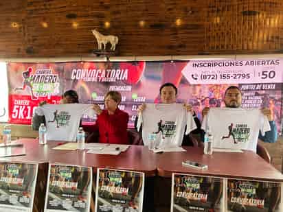 Los organizadores ofrecieron una rueda de prensa para dar a conocer los pormenores de la carrera. (EL SIGLO DE TORREÓN)