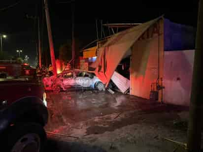 Mueren tres jueves calcinados en accidente registrado está madrugada en el ejido La Unión de Torreón. (EL SIGLO DE TORREÓN)