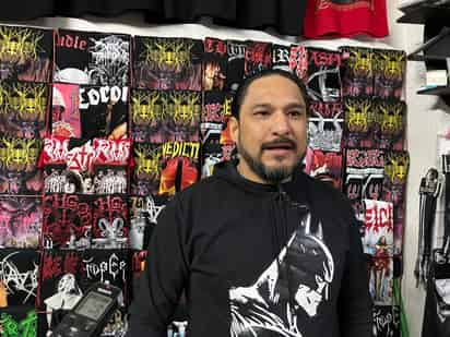 Este año cumplen 16 ediciones de la colecta que realizan cada año un grupo de rockeros y de luchadores. (EL SIGLO DE TORREÓN)