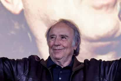 El cantautor español Joan Manuel Serrat cumple hoy 80 años y todavía tiene fuerza para muchas cosas porque, a pesar de que hace un año que abandonó los escenarios, su agenda rebosa de actividad.