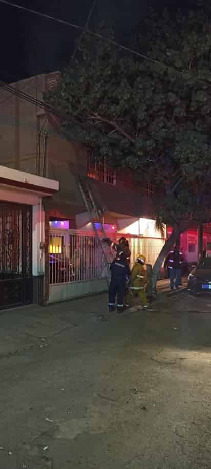 El personal de Bomberos se encargó de sofocar las llamas.