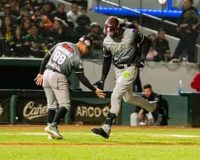 Tomateros asesta golpe al campeón