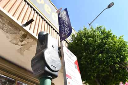 Por el momento, el servicio de parquímetros sigue híbrido y que la intención es que el 100 por ciento sea digital. (ARCHIVO)