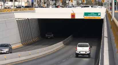 Hay constantes quejas por el exceso de velocidad de quienes transitan por el desnivel. (FERNANDO COMPEÁN)