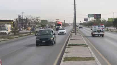 La próxima semana, o antes si las condiciones lo permiten, quedará cerrada la circulación en carriles centrales del periférico. (DIANA GONZÁLEZ / EL SIGLO DE TORREÓN)