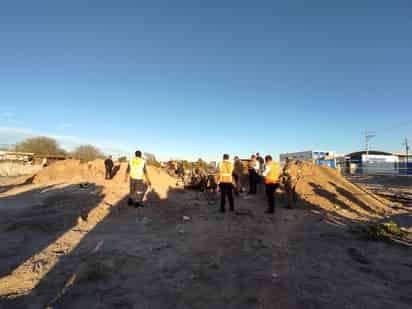 Desafortunadamente el otro trabajador, Luis Guerra Cabrera, perdió la vida en el lugar del accidente. (EL SIGLO DE TORREÓN)