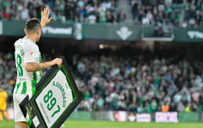 VIDEO: Así fue la emotiva despedida de Andrés Guardado con el Betis