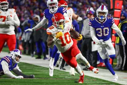 El corredor de los Kansas City Chiefs, Isiah Pacheco fue una auténtica pesadilla en el choque Divisional para los Buffalo Bills en Orchard Park. (AP)