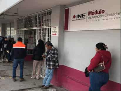 Este lunes termina el plazo para cambio de domicilio, corrección de datos o reemplazo de la credencial para votar. (FERNANDO COMPEÁN / EL SIGLO DE TORREÓN)