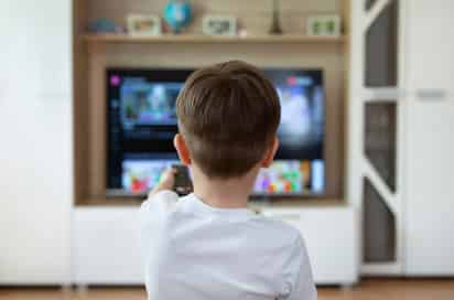 Los bebés que ven televisión pueden tener más riego de conductas sensoriales atípicas