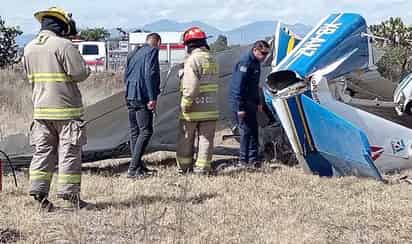 La nave aérea, que quedó destruida en su totalidad, presentó una fuga de combustible que ha sido controlada y está bajo vigilancia de elementos de Bomberos.