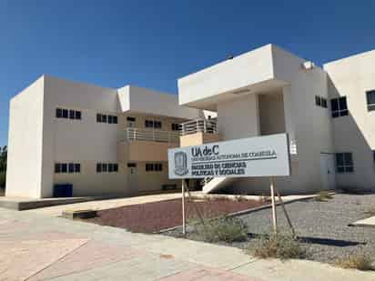La votación en cada escuela, facultad o instituto será presidida por el Consejo Directivo de cada una de ellas.