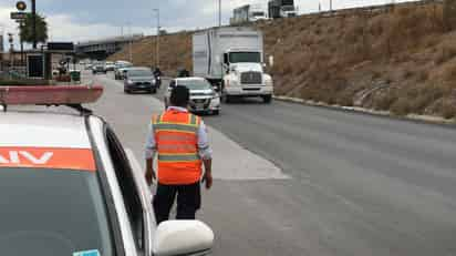 No se pudo concluir la delimitación de carriles en los cuerpos laterales del periférico y, por lo tanto, no fue posible cerrar la vialidad por los centrales como parte de la obra del Giro Independencia. (FOTOGRAFÍA: FERNANDO COMPEÁN)