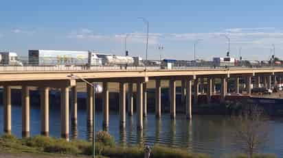 En materia del cruce internacional, del lado mexicano va tener 11 carriles y va a tener sobre el lecho del río Bravo 12 carriles;