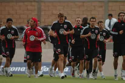 El DC United en marzo del 2010, entrenó en las instalaciones del TSM y luego venció a Santos Laguna 3-2 en partido amistoso (ARCHIVO)