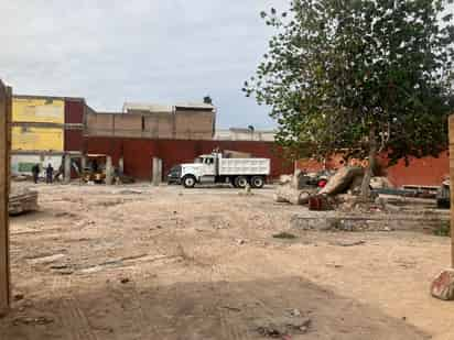 Después de un año de retraso, finalmente iniciaron los trabajos para construir el nuevo edificio de dicha escuela centenaria. (EL SIGLO DE TORREÓN)