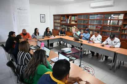 Representantes del comité organizador, expusieron para las autoridades e invitados, los requerimientos de la competencia (VERÓNICA RIVERA)