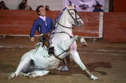 El rejoneador español volverá a la Comarca Lagunera, donde a finales del año 2022, tuvo una estupenda actuación y cortó tres orejas. (ARCHIVO)