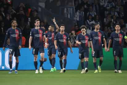 PSG durante el partido ante la Real Sociedad. (EFE)