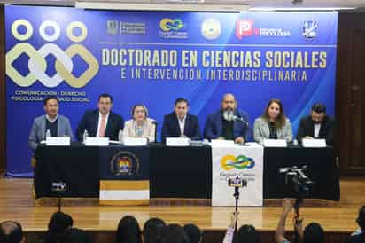 Octavio Pimentel Martínez inaugura la nueva área de posgrado de la Facultad de Ciencias de la Comunicación. (PENÉLOPE CUETO)