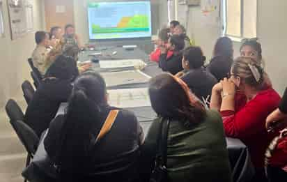 Supervisión de los trabajos y reunión con familiares de los mineros de 'El Pinabete'. (RENÉ ARELLANO)