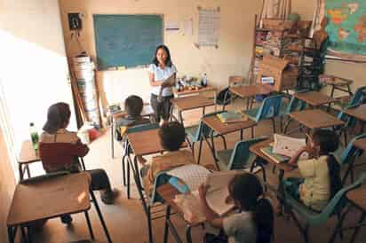 La organización Mexicanos Primero denunció que mientras en el país se gasta cada vez más para que las y los candidatos se promocionen durante las campañas electorales, la inversión en educación va a la baja. (Foto: Archivo Agencia EL UNIVERSAL)