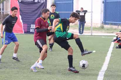 En el arranque del certamen, se realizaron emotivos y disputados duelos entre los participantes. (Yo Deportivo)