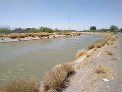 La evaporación y las condiciones de los canales de riego son factores que propician la pérdida de agua de la presa, señala la Cámara Agrícola.