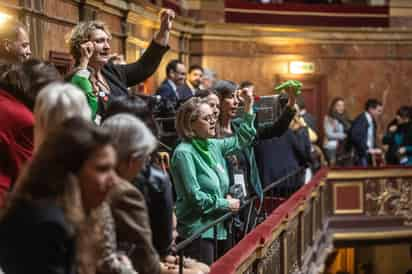 Francia inscribe el aborto en su Constitución