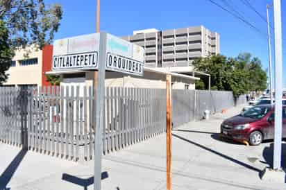 Estacionamiento en hospitales 16 y 71 del IMSS. (ARCHIVO)