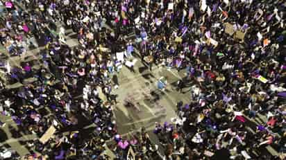 El nutrido contingente salió de Ciudad Jardín rumbo a Gómez Palacio, por el bulevar Miguel Alemán para entrar a Torreón y finalizar su recorrido en la Plaza Mayor.